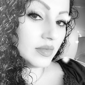 Meet your Posher, Yoeslin